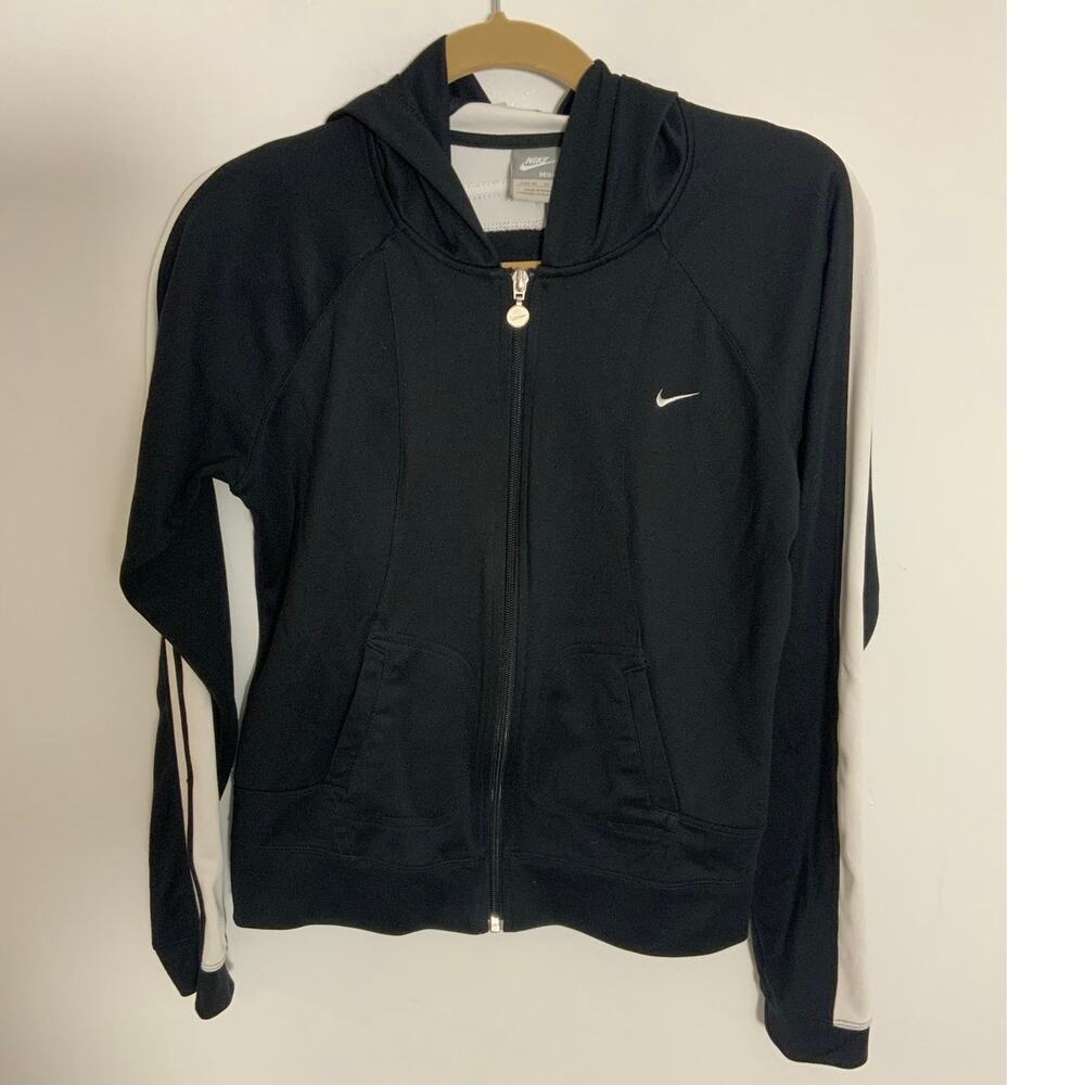 Nike Youth Light weight jacket‎ size medium 8-10